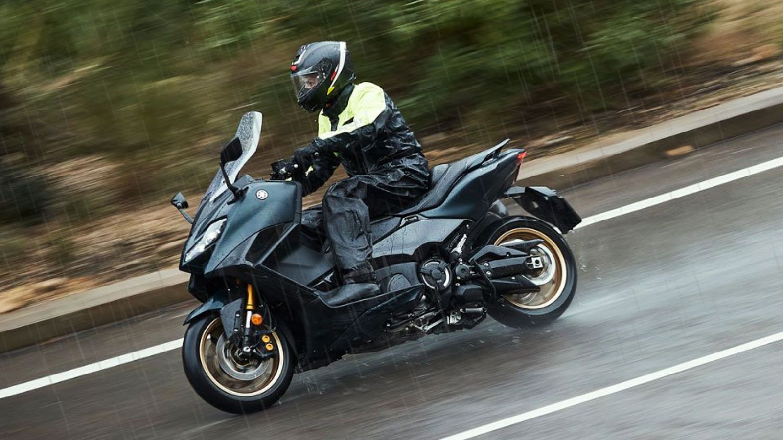 Οδηγείς με βροχή ή είσαι από τους άλλους;